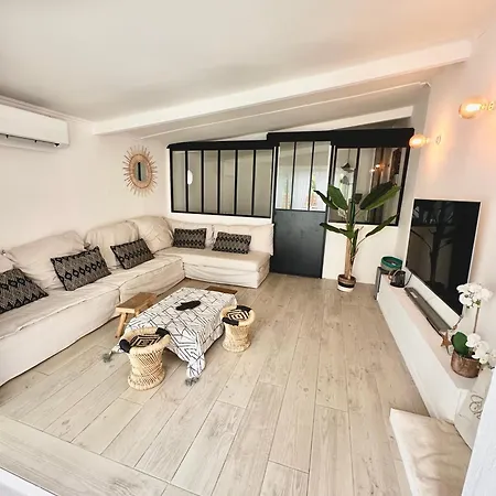 Дом отдыха Charmante Maison *